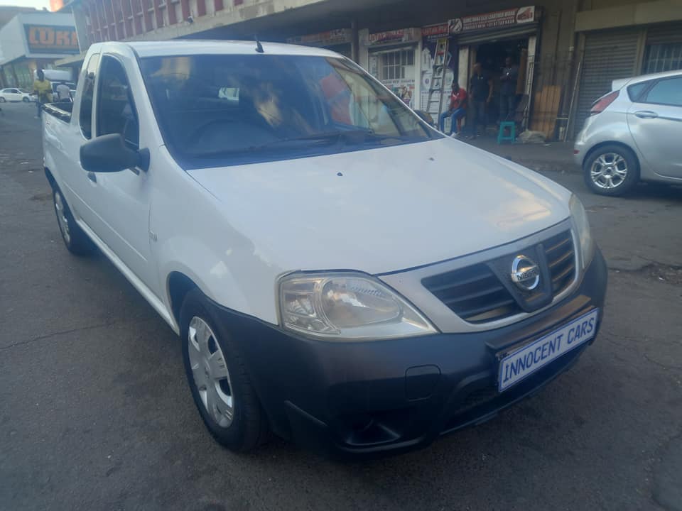 2012 NISSAN NP200 1.6 PETROL, MANUAL TRANSMISSION, WHITE COLOUR, MILEAGE 82000KM