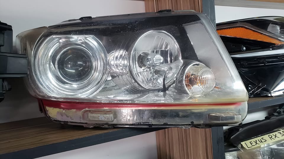 Jeep Headlight - Private Seller Jeep Headlight - Private Seller