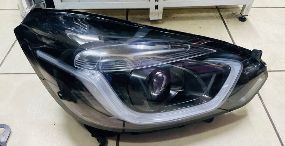 HONDA JAZZ HYBRID LED HEADLIGHT 2022 - Private Seller HONDA JAZZ HYBRID LED HEADLIGHT 2022 - Private Seller