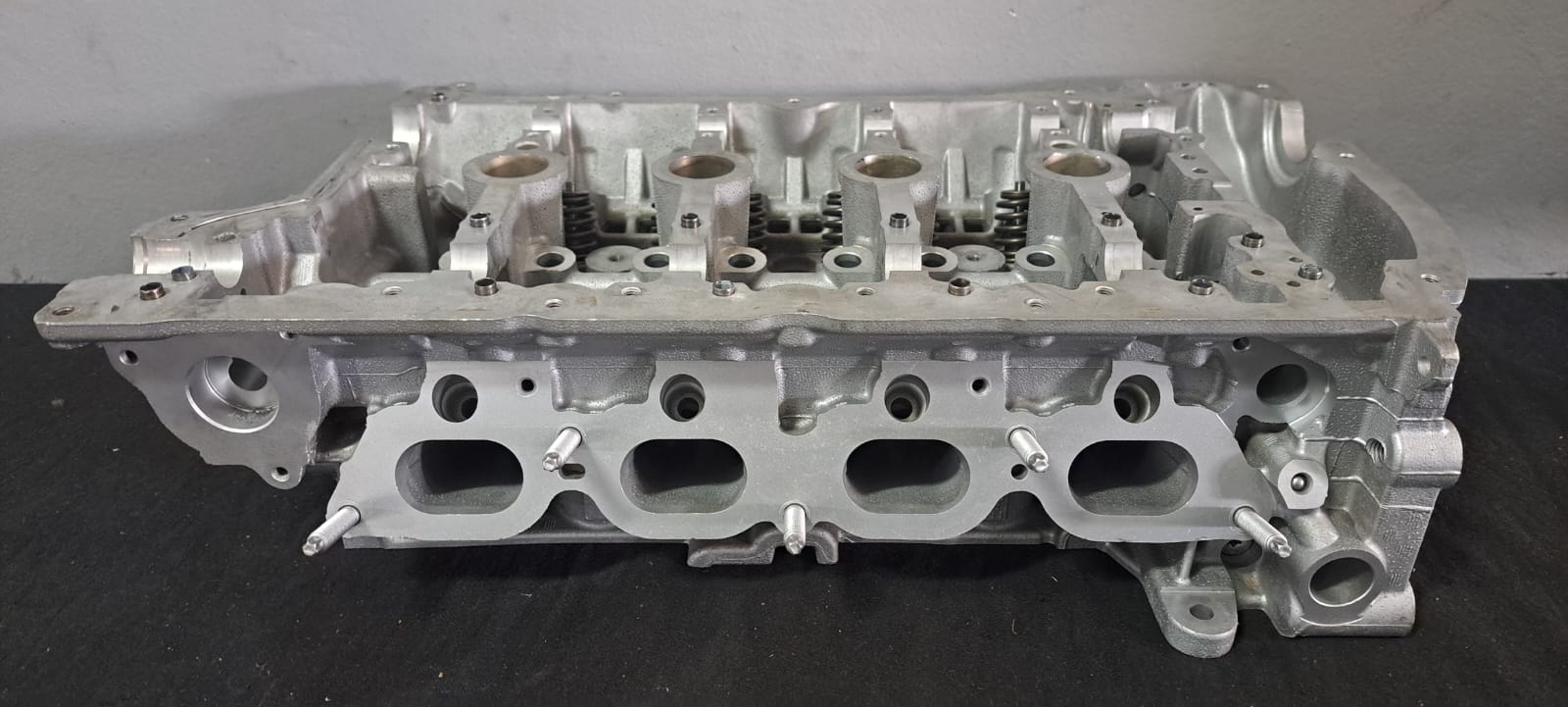 Peugeot 1.6i Cylinderhead reconditioning - Private Seller Peugeot 1.6i Cylinderhead reconditioning - Private Seller