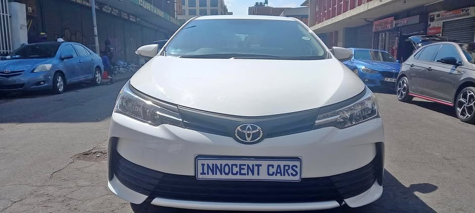 2020 TOYOTA COROLLA QUEST 1.6 PRESTIGE, MANUAL TRANSMISSION, WHITE COLOUR, 85000KM