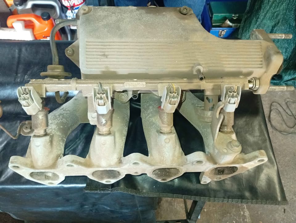 For Sale: Toyota 7A-FE Intake Manifold & RXI Black Top 45mm ITBs! - Private Seller