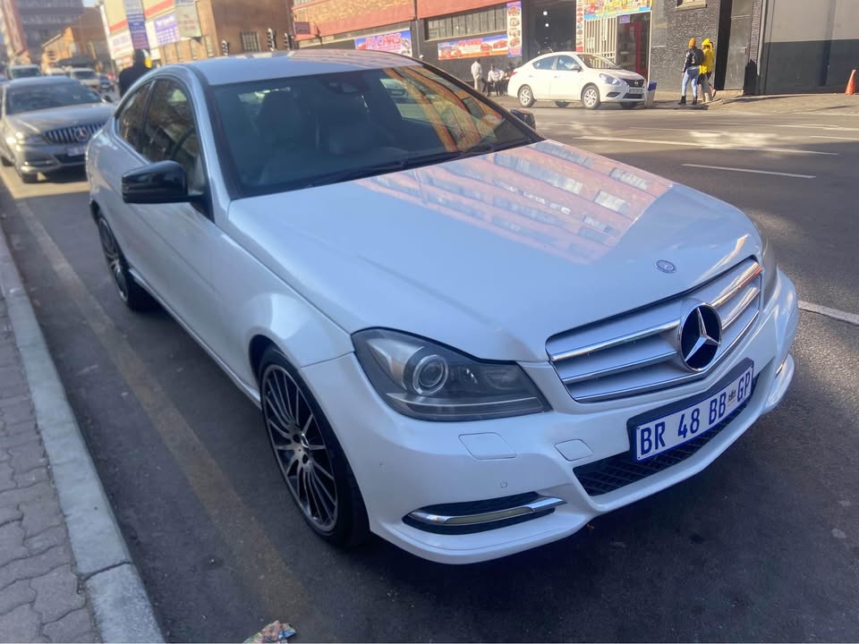 2012 Mercedes Benz C250 88,000km