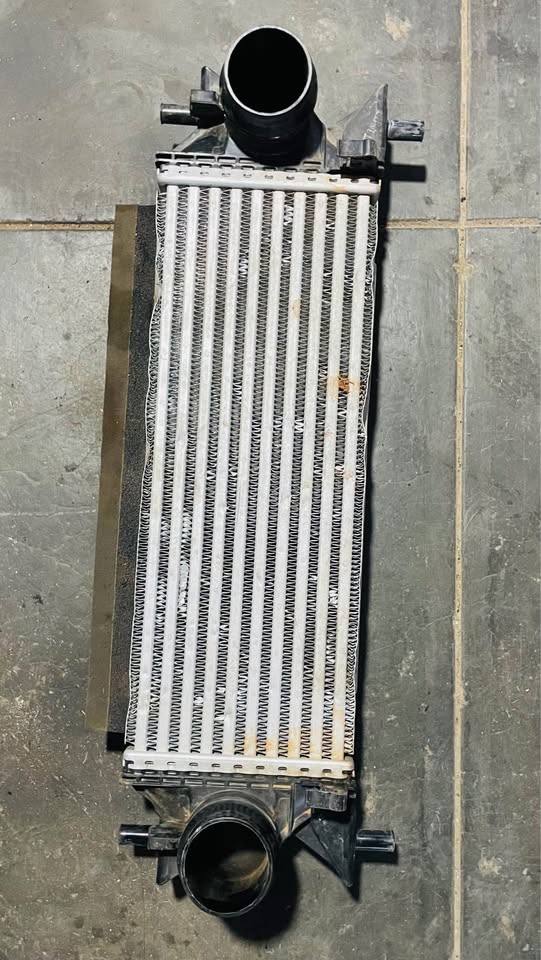 FORD RANGER T9 Intercooler - Private Seller FORD RANGER T9 Intercooler - Private Seller