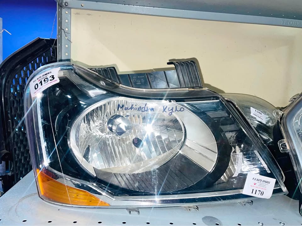 Mahindra Xylo headlight - Private Seller Mahindra Xylo headlight - Private Seller