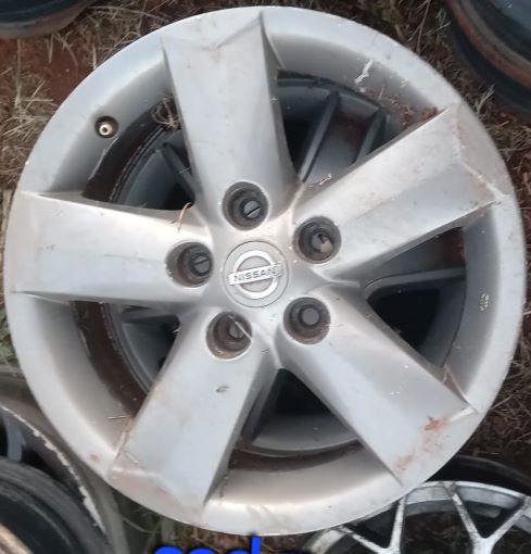 NISSAN ROGUE 16-INCH RIM (2010-2015) - Private Seller NISSAN ROGUE 16-INCH RIM (2010-2015) - Private Seller