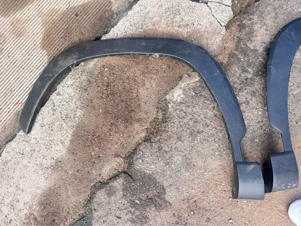 Toyota Corolla cross front left and right wheel arch - Private Seller Toyota Corolla cross front left and right wheel arch - Private Seller