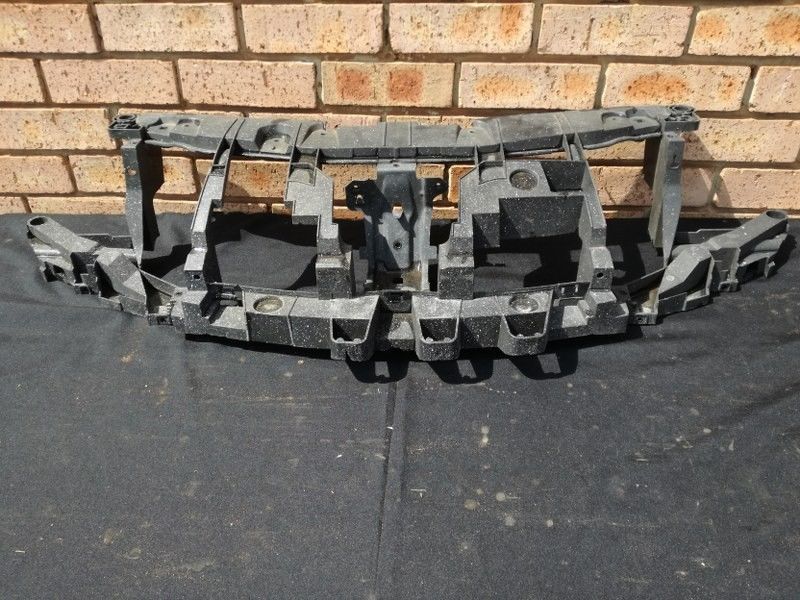 Renault Laguna latest shape cradle - Private Seller Renault Laguna latest shape cradle - Private Seller