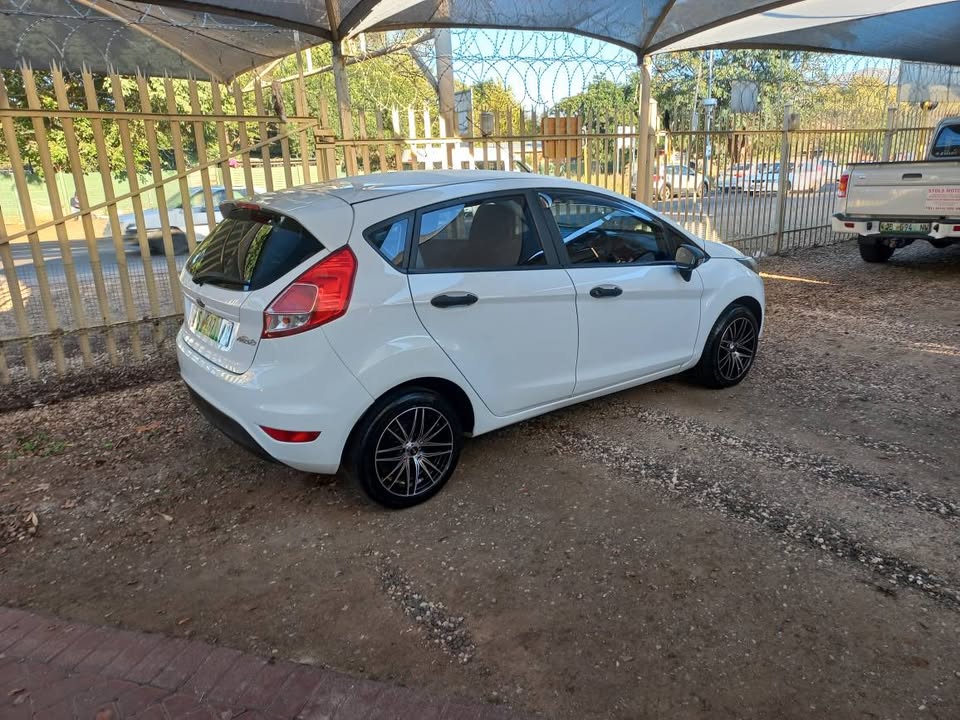 2017 Ford Fiesta 1.4 Ambiente White