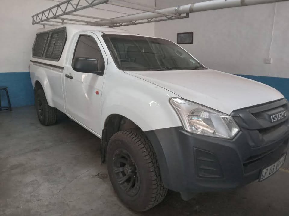 2016 ISUZU BAKKIE 2016 Diesel Bakkie Fleetside 250