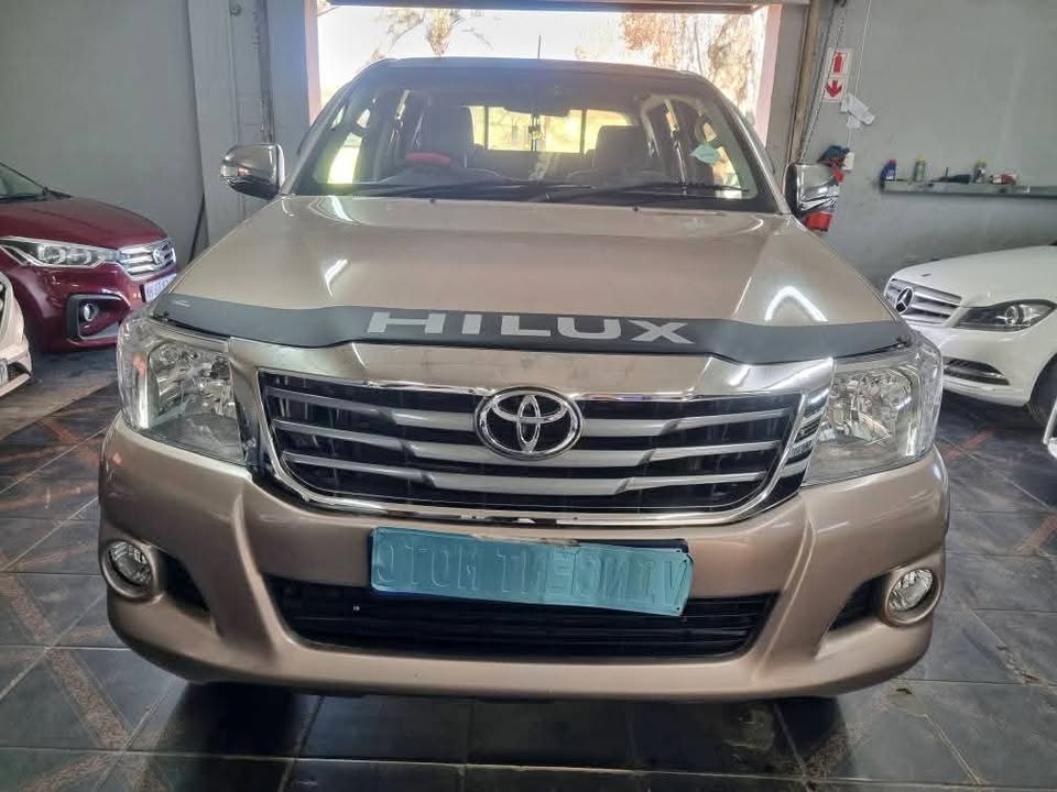 2010 TOYOTA HILUX 2.5D4D Double Cab MAUNAL RKM Mechanically Perfect with Spare Key