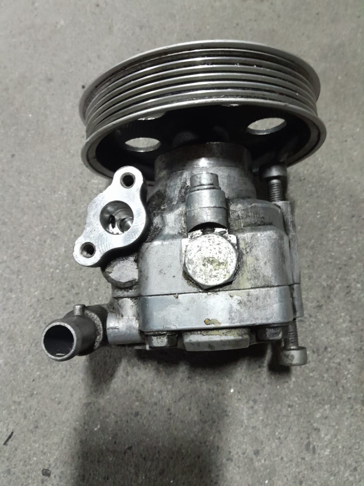 AUDI A4 B8 1.8T POWER STEERING RING FOR SALE - Private Seller AUDI A4 B8 1.8T POWER STEERING RING FOR SALE - Private Seller