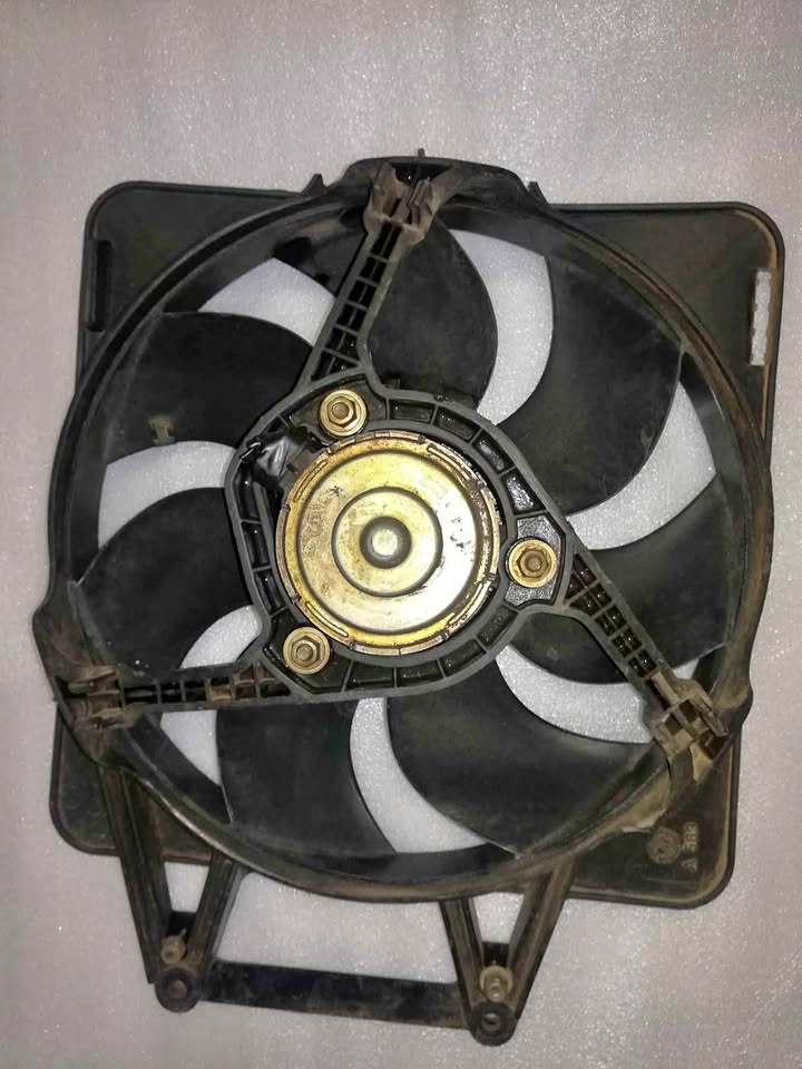 Uno radiator fan turbo - Private Seller Uno radiator fan turbo - Private Seller