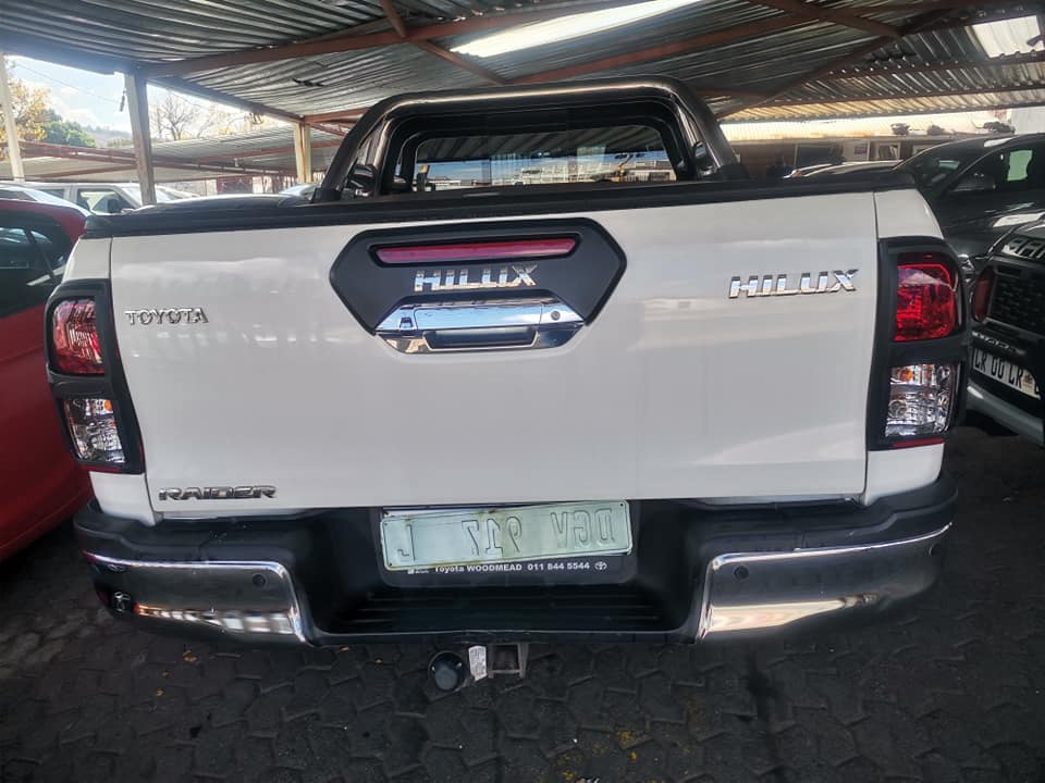 2021 TOYOTA HILUX 2.4 GD6 EXTRA CAB MANUAL DIESEL