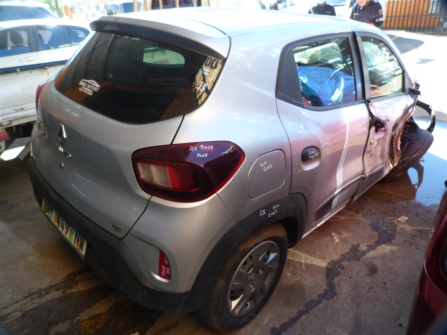 2021 Renault Kwid 1.0 Dynamique - Silver - Private Seller 2021 Renault Kwid 1.0 Dynamique - Silver - Private Seller