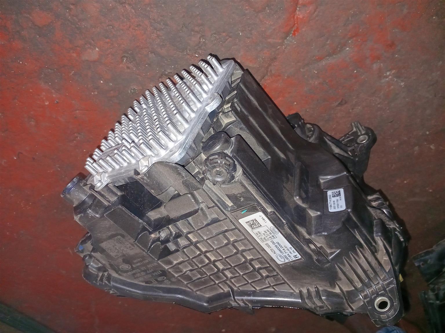 Land rover defender 2023 headlights - Private Seller