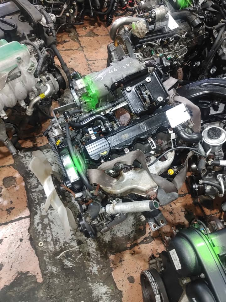 ISUZU KB240 C24SE 2.4I MPI 8VALVE PETROL ENGINE FOR SALE - Private Seller ISUZU KB240 C24SE 2.4I MPI 8VALVE PETROL ENGINE FOR SALE - Private Seller