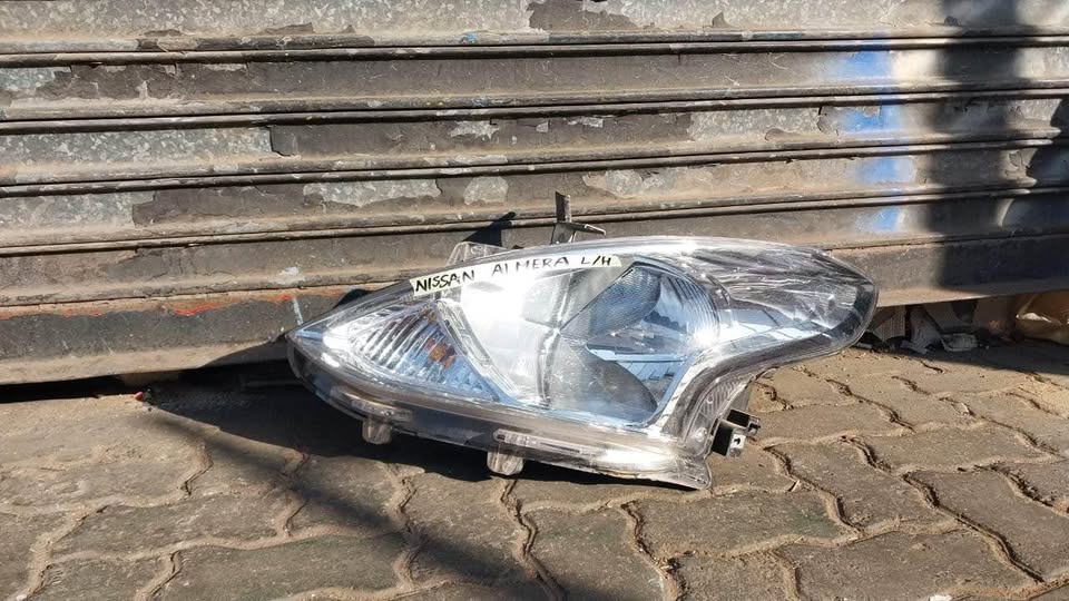 Nissan Almera headlight - Private Seller Nissan Almera headlight - Private Seller