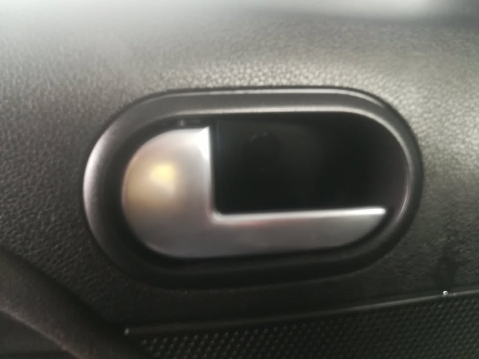 FORD FIESTA 1.6 TDCI LEFT FRONT INNER DOOR HANDLE - Private Seller FORD FIESTA 1.6 TDCI LEFT FRONT INNER DOOR HANDLE - Private Seller