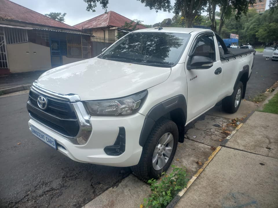 2017 TOYOTA HILUX 2.4 GD6 DIESEL, MANUAL, WHITE COLOR, MILEAGE 92000KMS
