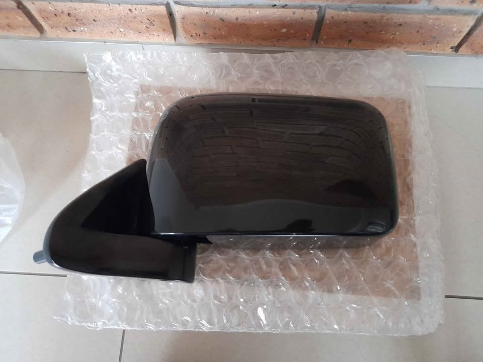 NISSAN HARDBODY NP300  06/22 BRAND NEW DOOR MIRROR MANUAL ADJUSTMENT BLACK TYPE FOR SALE
