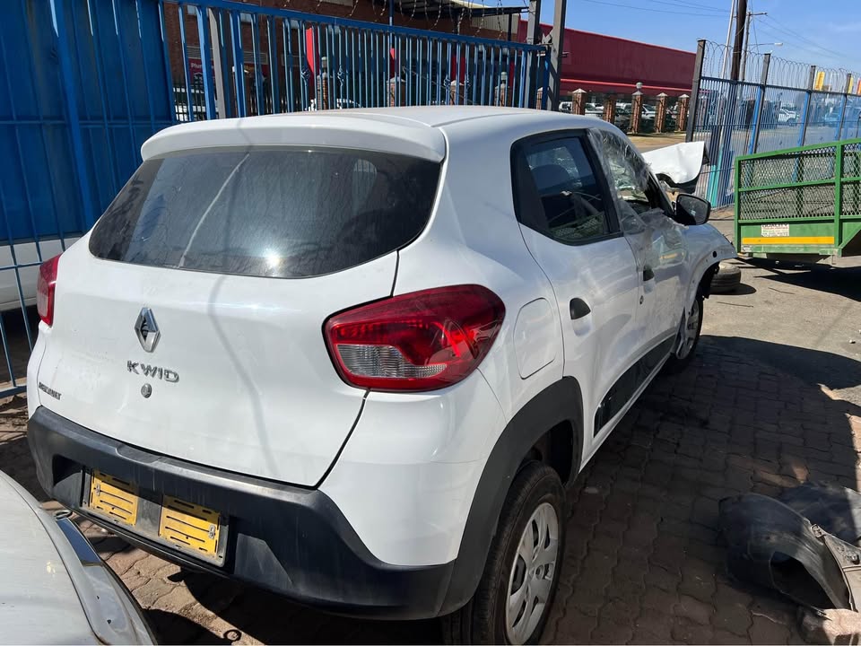 2019 RENAULT KWID STRIPPING FOR SPARES CALL OR WHATSAPP  or - Private Seller