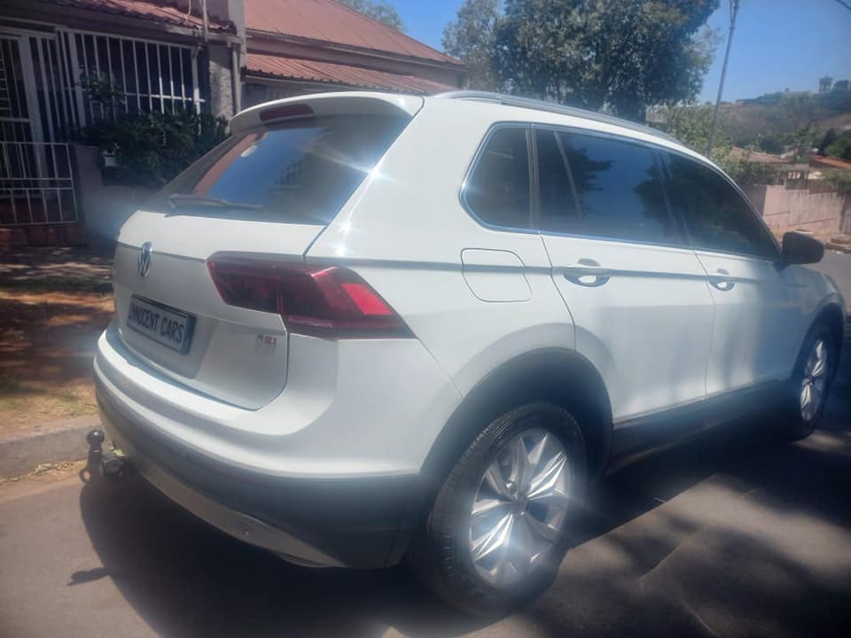 2017 VW TIGUAN SUV 2.0 TSI MOTION PETROL, AUTOMATIC, WHITE COLOR