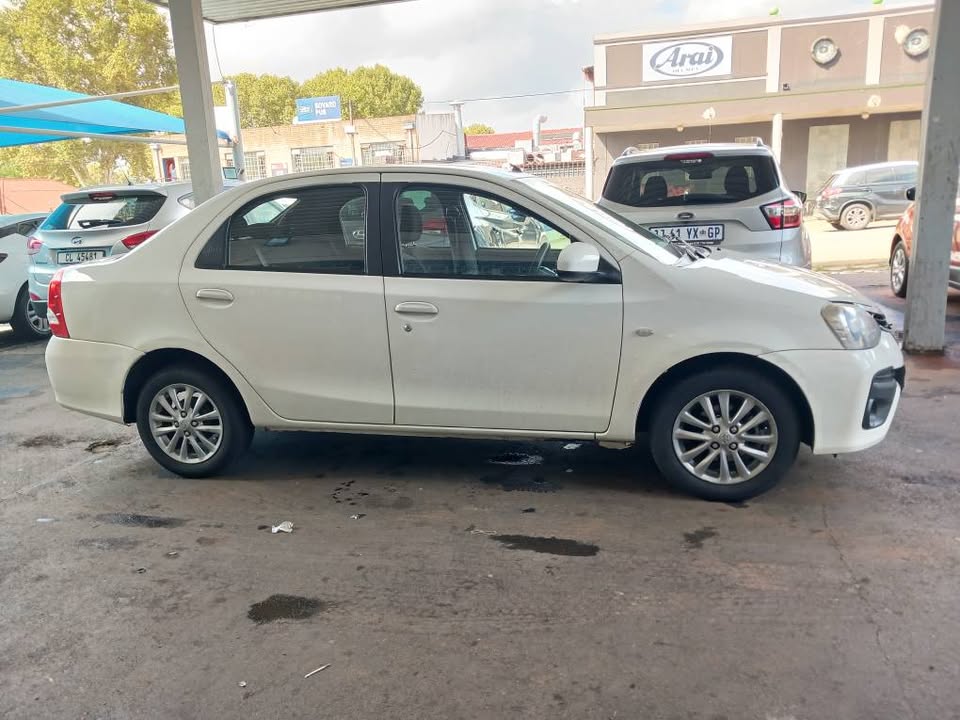 2019 TOYOTA ETIOS SPRINT SEDAN 1.5 Transmission: Manual Mileage: Fueltype: Petrol White