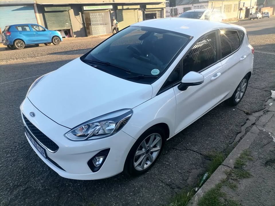 2019 Ford Fiesta 1.0 Ecoboost Automatic Hatchback Service book and spare key