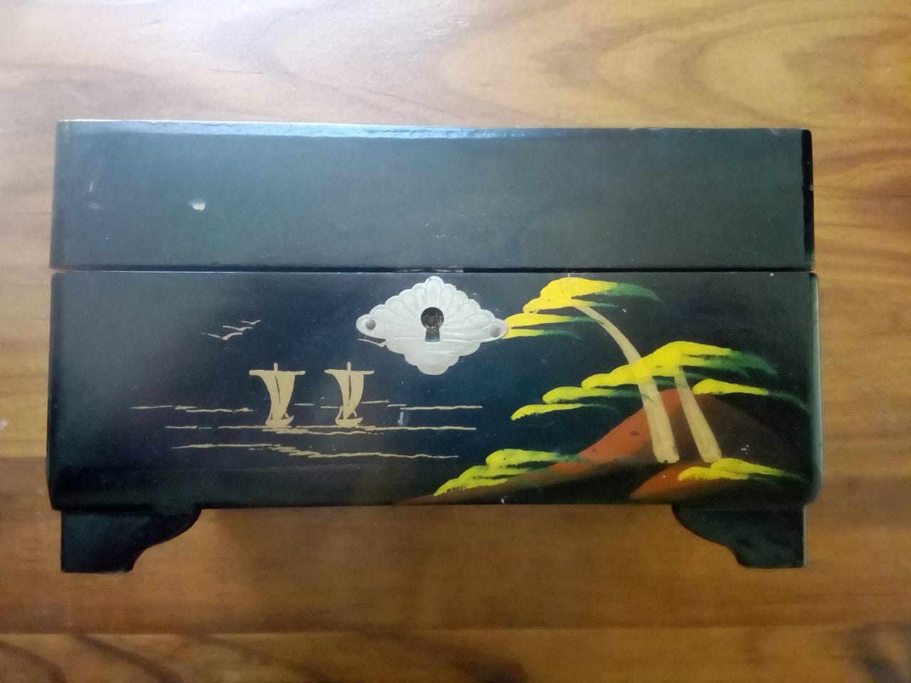 1950s VINTAGE BLACK LACQUERED JAPANESE MUSIC BOX FOR SALE