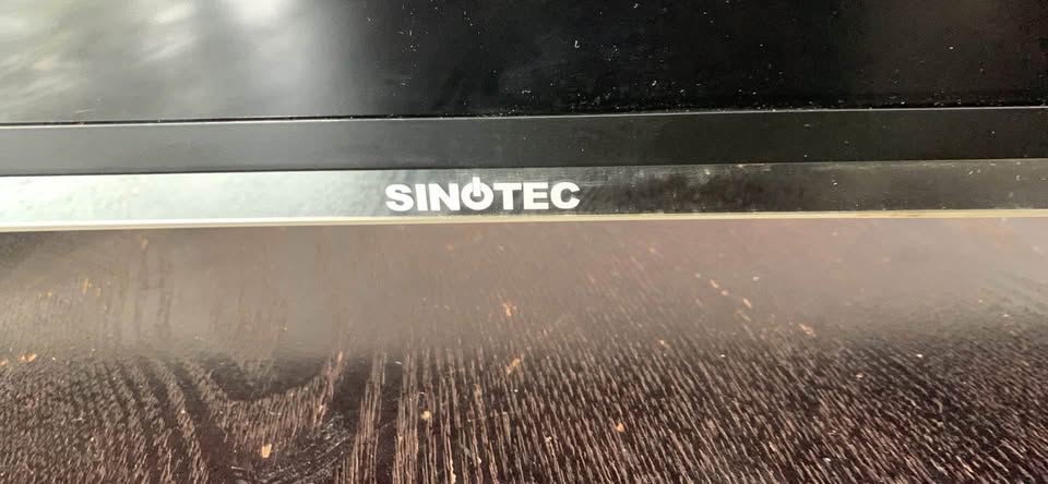 Sinotec 50 inch tv it’s 3D
