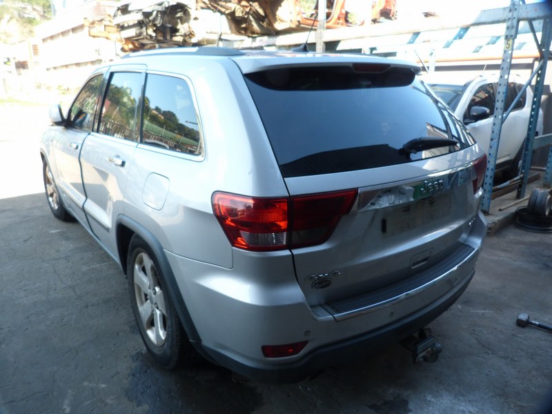 Jeep Grand Cherokee V6 CRD 3.6 Diesel AT WK2 Silver - 2012 SPARESBOYZ STRIPPING - Private Seller Jeep Grand Cherokee V6 CRD 3.6 Diesel AT WK2 Silver - 2012 SPARESBOYZ STRIPPING - Private Seller