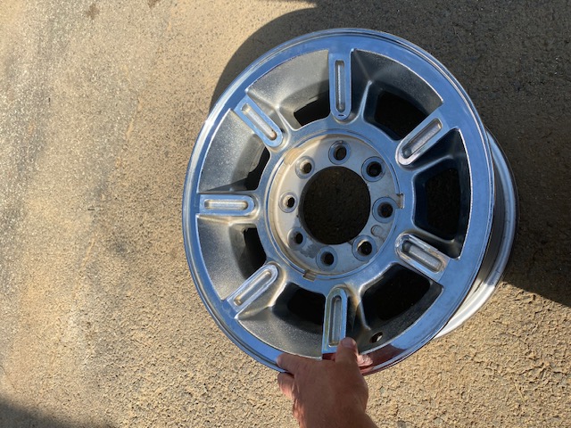 Hummer 17" Mag Wheel Rim only 1 Available.