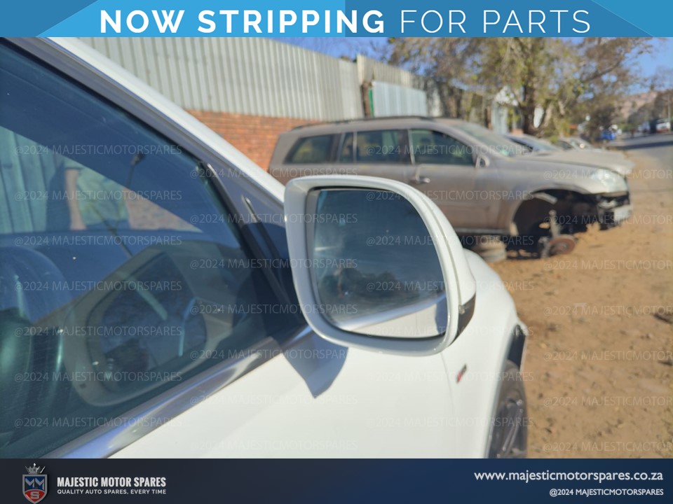For Sale: 2013 Audi Q5 3.0 TDI Quattro Side Mirrors (Complete, Second Hand) - Private Seller