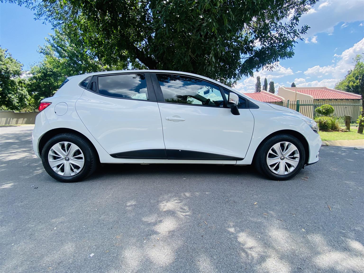 Used 2017 Renault Clio 1.4 Expression 5-door - Private Seller