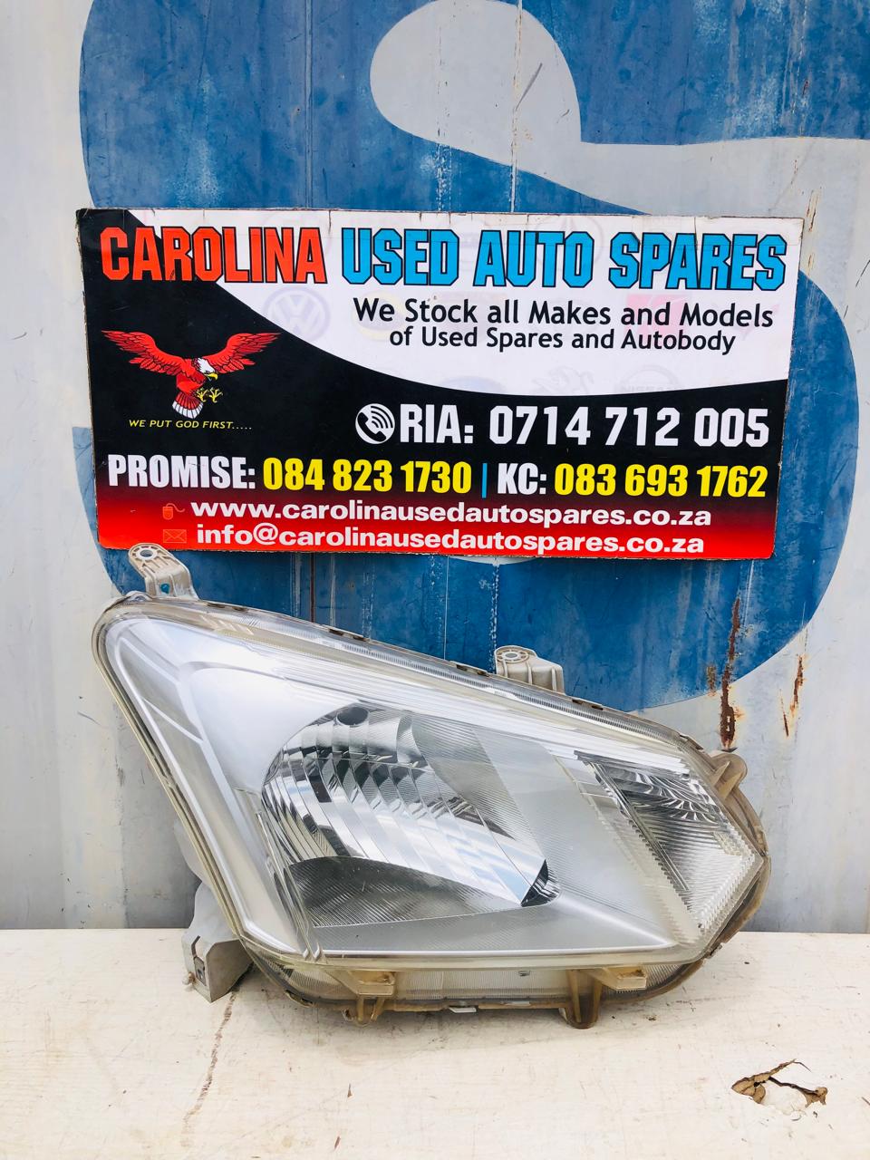 Isuzu D-max right side standard headlight (2016-2020) - Private Seller Isuzu D-max right side standard headlight (2016-2020) - Private Seller