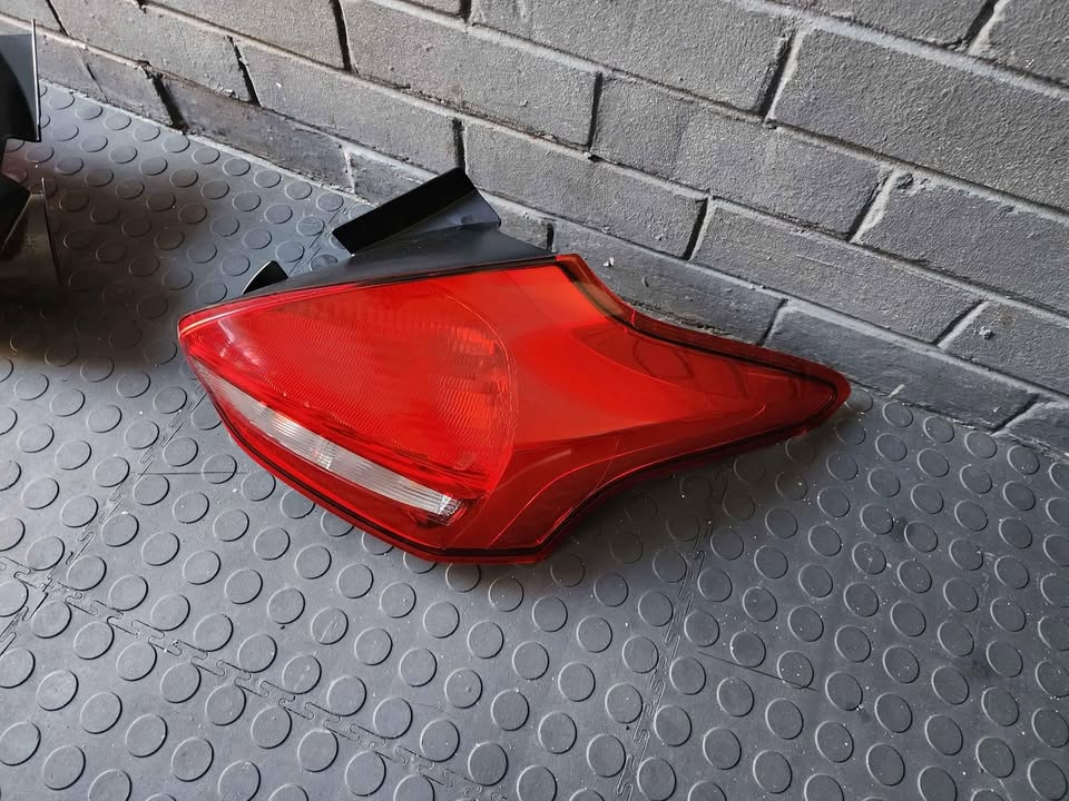 FORD FOCUS ST TAILLIGHTS