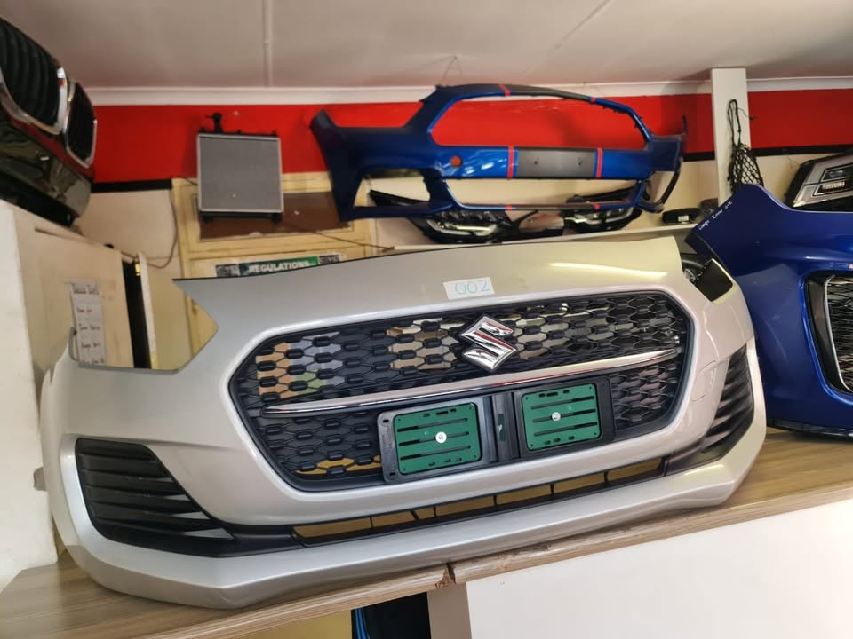 2022 SUZUKI SWIFT COMPLETE FRONT BUMPER IN IMMACULATE CONDITION FOR SALE - Private Seller 2022 SUZUKI SWIFT COMPLETE FRONT BUMPER IN IMMACULATE CONDITION FOR SALE - Private Seller