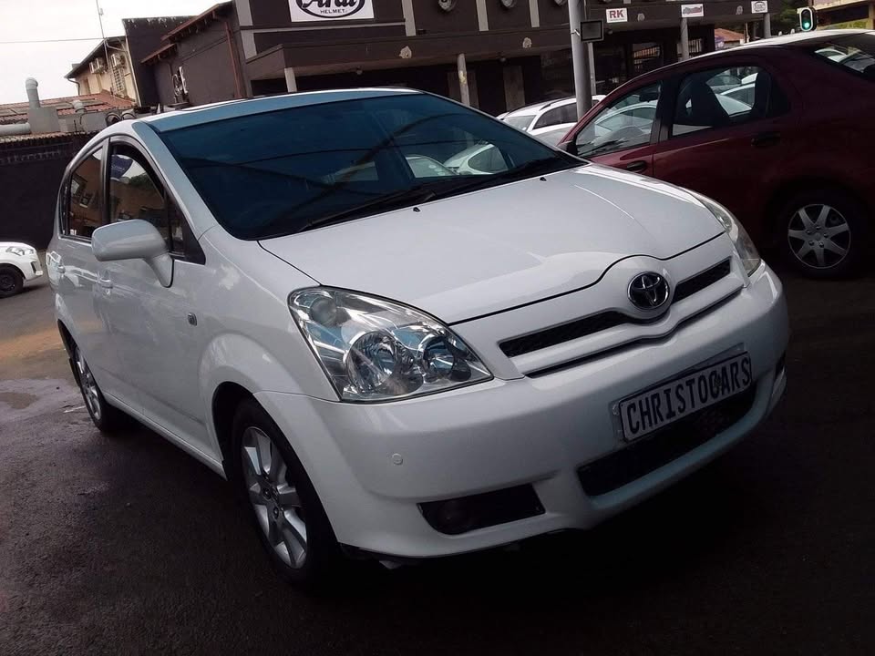 2008 Toyota Verso 7-seater manual 2008