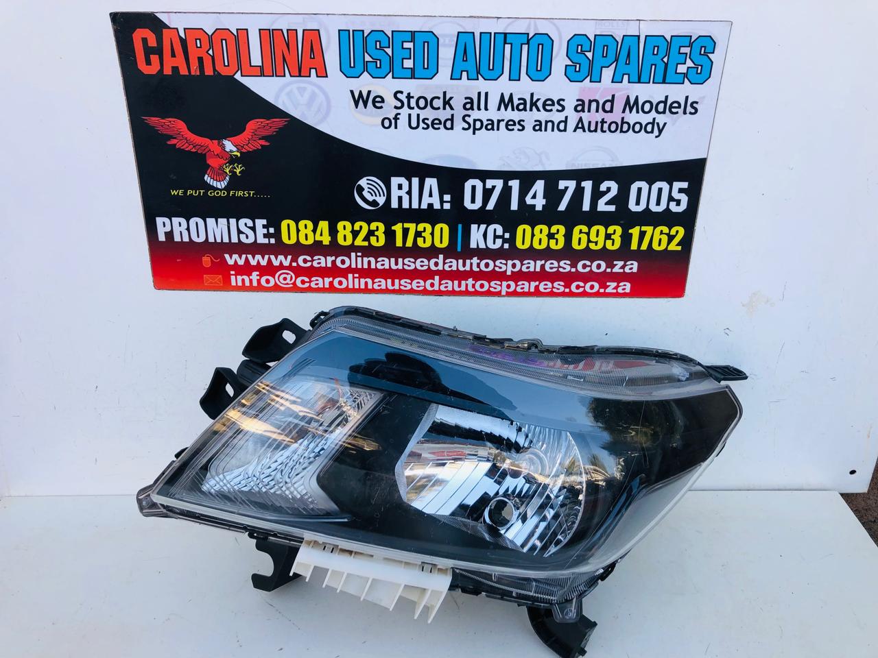 Nissan Navara left side standard facelift headlight (2022) - Private Seller Nissan Navara left side standard facelift headlight (2022) - Private Seller