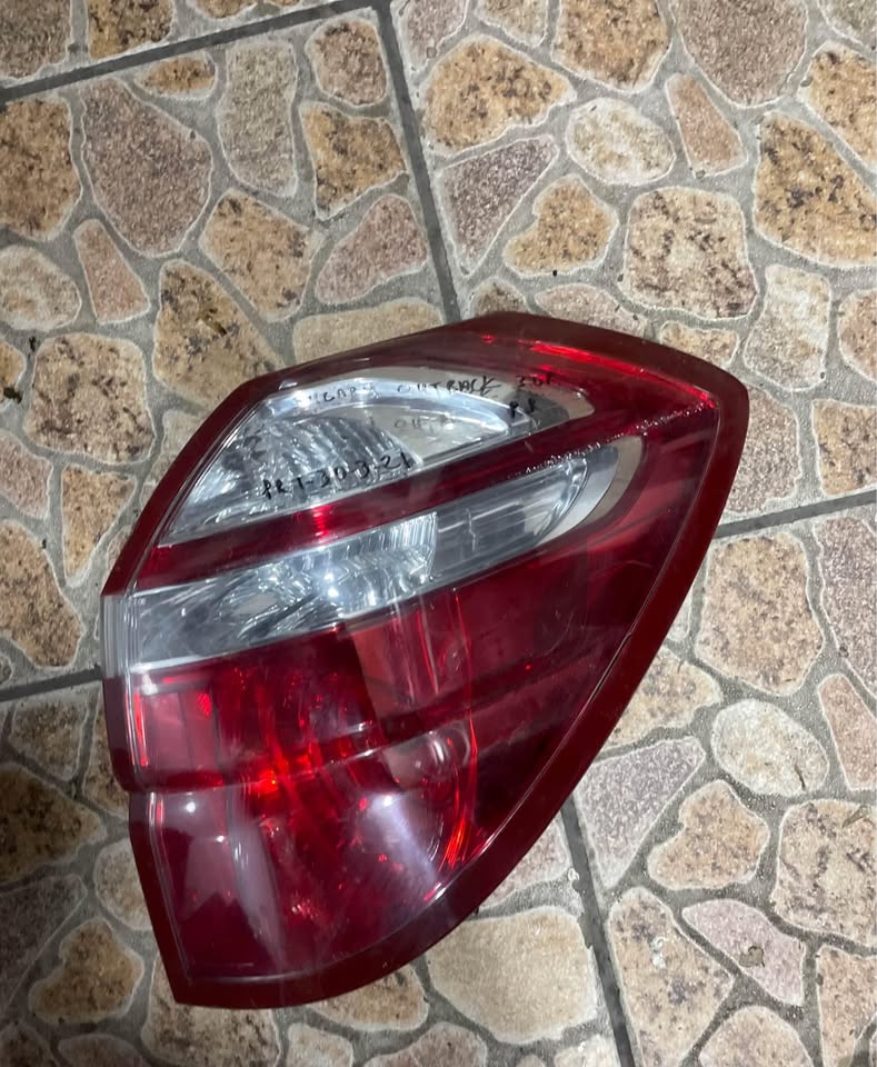 SUBARU OUTBACK LEGACY FACELIFT TAILLIGHT 2006 - 2009 - Private Seller