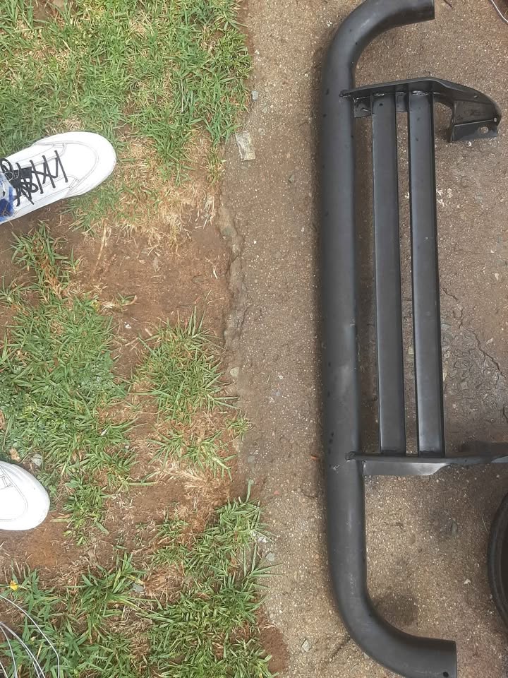 MAHINDRA SIDE BAR. SECOND HAND STILL GOOD. FOR VARIOUS OTHER CARS TOO - Private Seller MAHINDRA SIDE BAR. SECOND HAND STILL GOOD. FOR VARIOUS OTHER CARS TOO - Private Seller