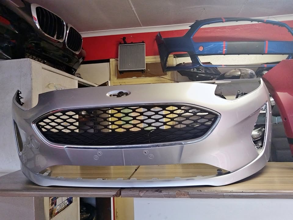 2022 FORD FIESTA FRONT BUMPER WITH MAIN GRILL AVAILABLE FOR SALE - Private Seller 2022 FORD FIESTA FRONT BUMPER WITH MAIN GRILL AVAILABLE FOR SALE - Private Seller
