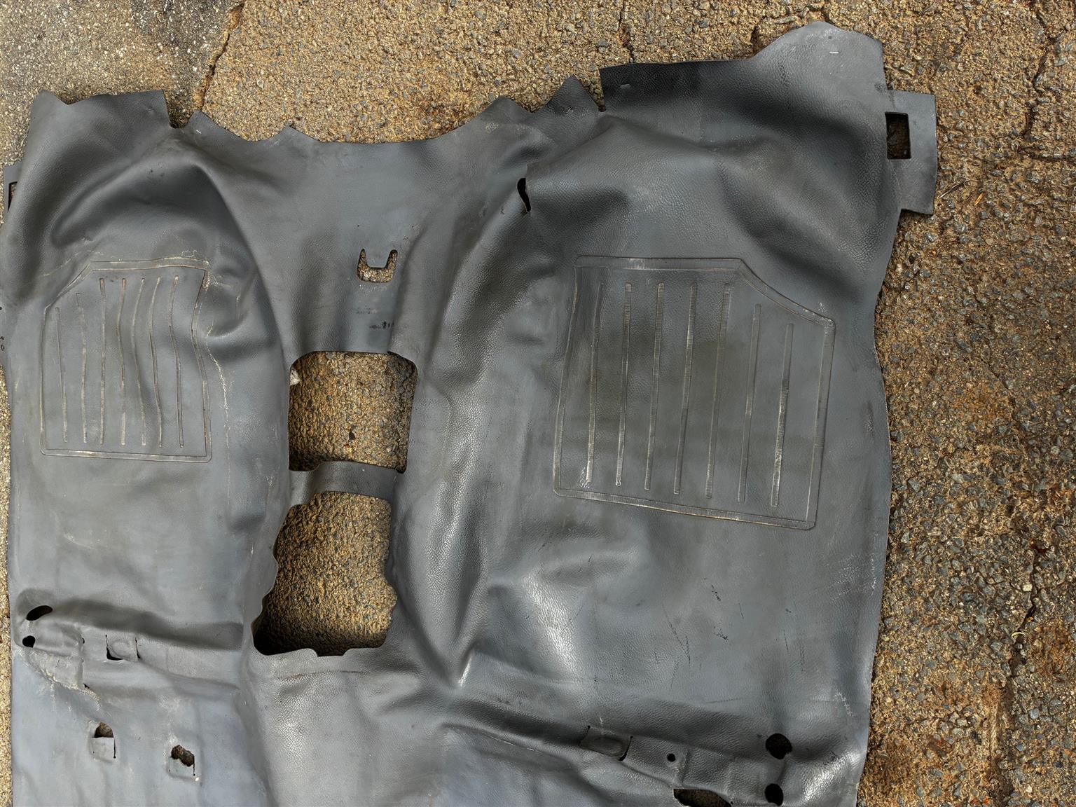 Ford Ranger Floor Mat rubber carpet - Private Seller