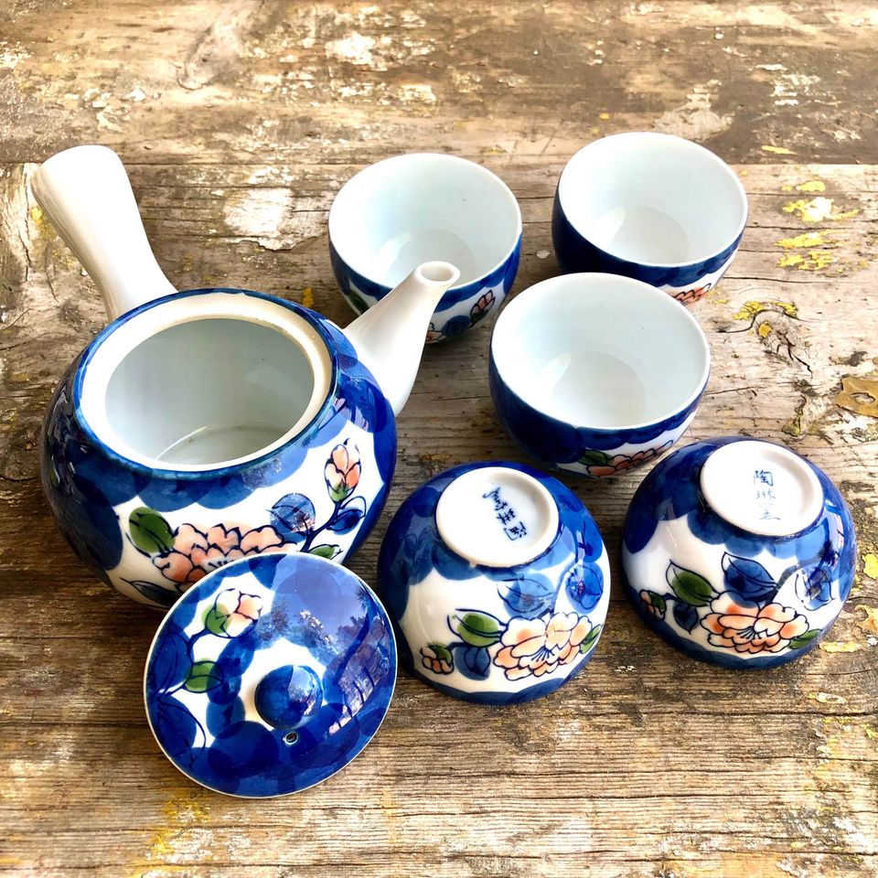 Vintage Handpainted Ceramic Japanese Tea Pot & 5 Cups With Flowers
