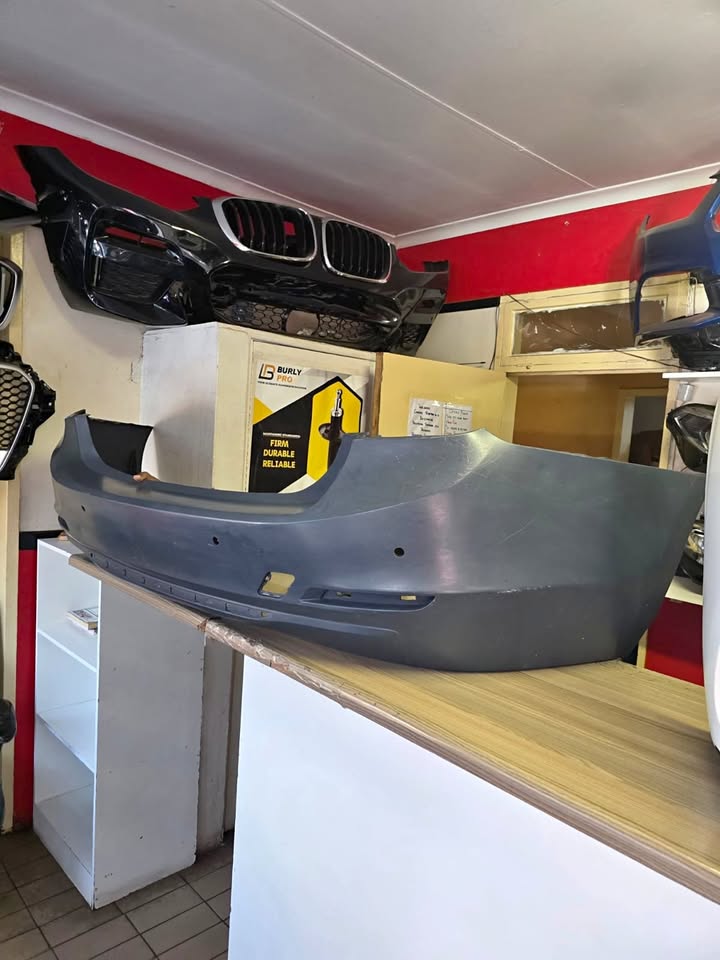 2016 BMW 3 SESIES F30 SPORT LINE REAR BUMPER FOR SALE IN EXCELLENT CONDITION - Private Seller 2016 BMW 3 SESIES F30 SPORT LINE REAR BUMPER FOR SALE IN EXCELLENT CONDITION - Private Seller