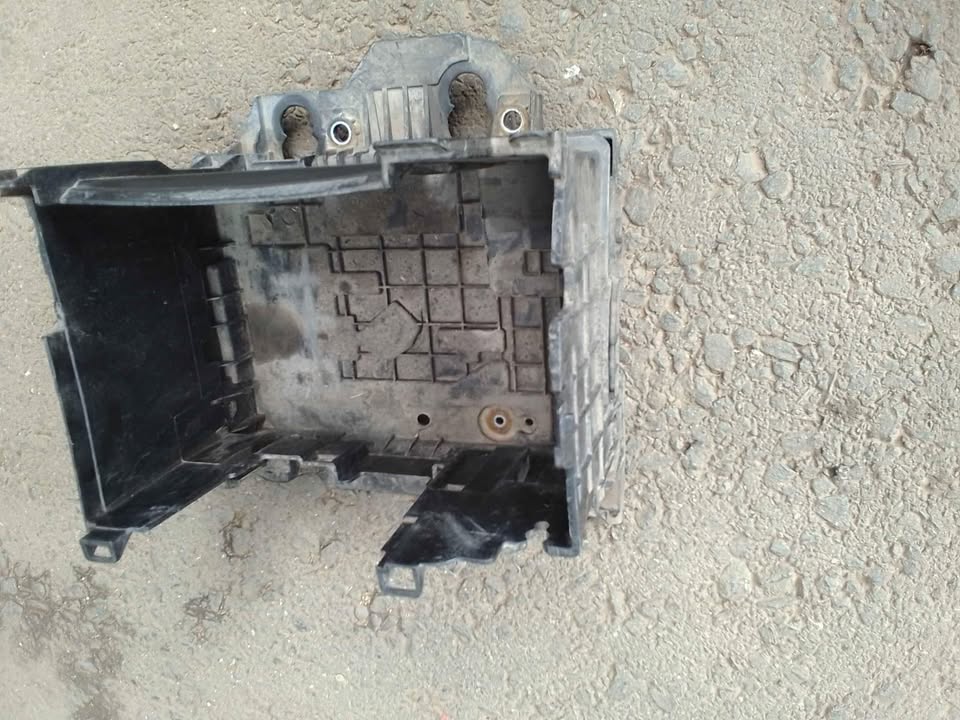 Renault Clio 3 battery box for sale - Private Seller Renault Clio 3 battery box for sale - Private Seller