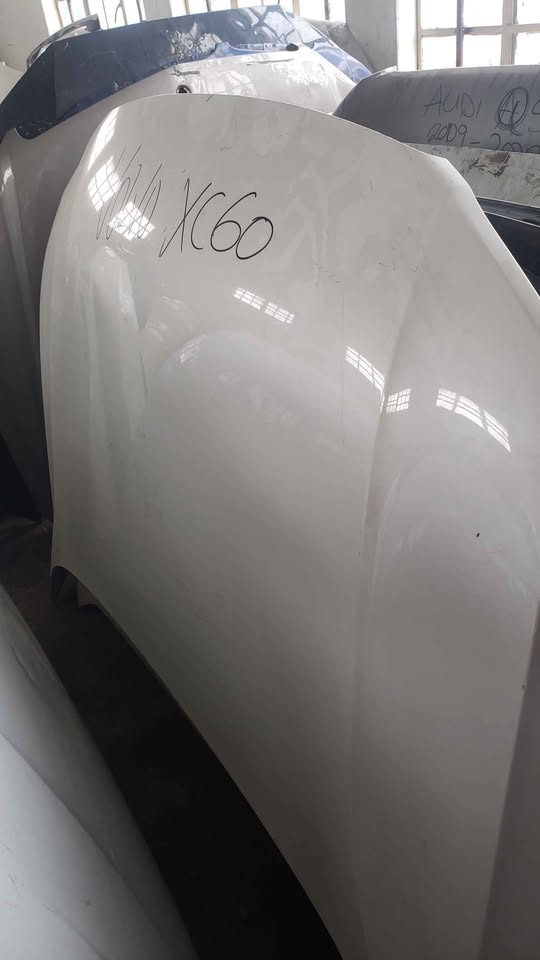 Volvo XC 60 Bonnet - Private Seller Volvo XC 60 Bonnet - Private Seller