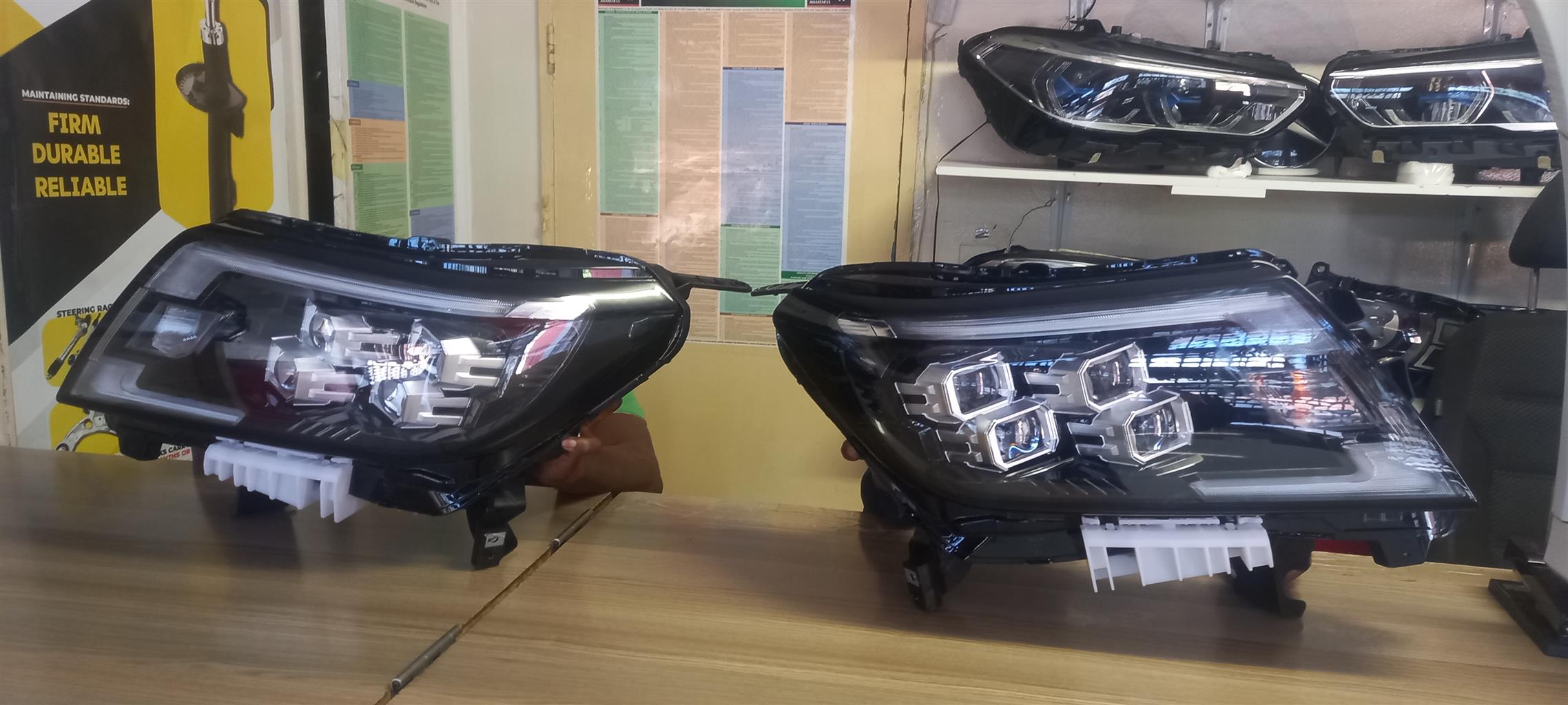 2023 Nissan Navara Pro-4x LEFT AND Right Headlight Lamp LED - Private Seller 2023 Nissan Navara Pro-4x LEFT AND Right Headlight Lamp LED - Private Seller