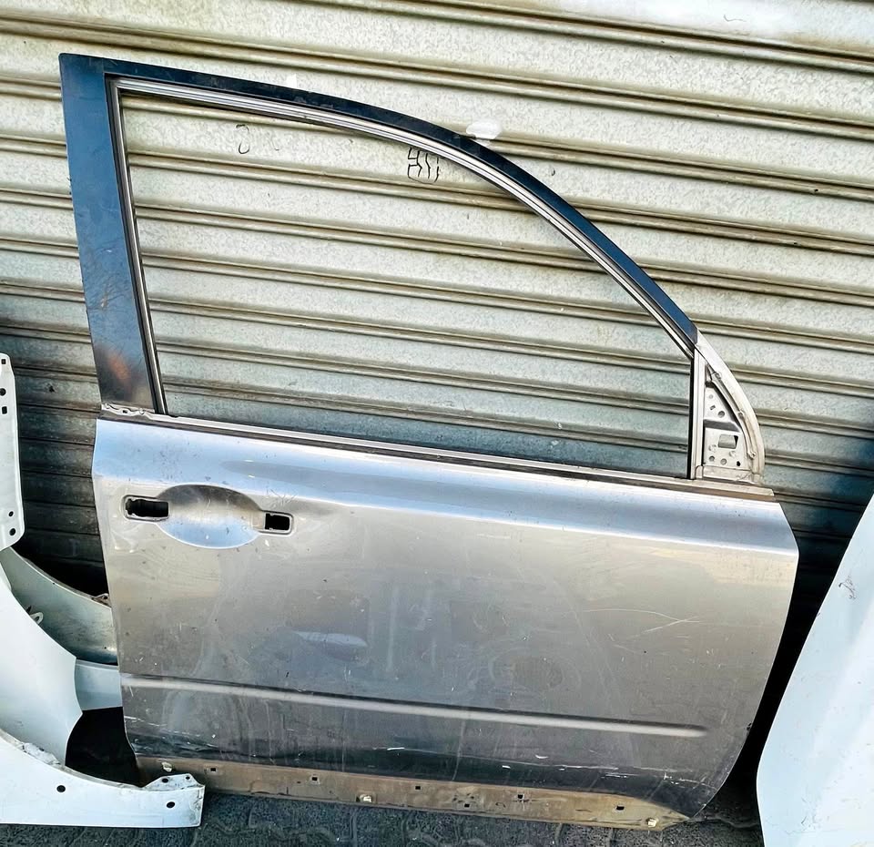 NISSAN X-TRAIL RIGHT DOOR - Private Seller NISSAN X-TRAIL RIGHT DOOR - Private Seller